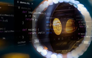 阳春 api php源码,下载的php源码怎么运行呢？